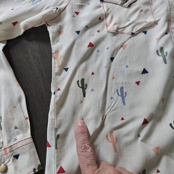 Wrangler Shirt Girls L Ivory Pearl Snap Rodeo Print Western Cowgirl Cactus NEW - Picture 12 of 12